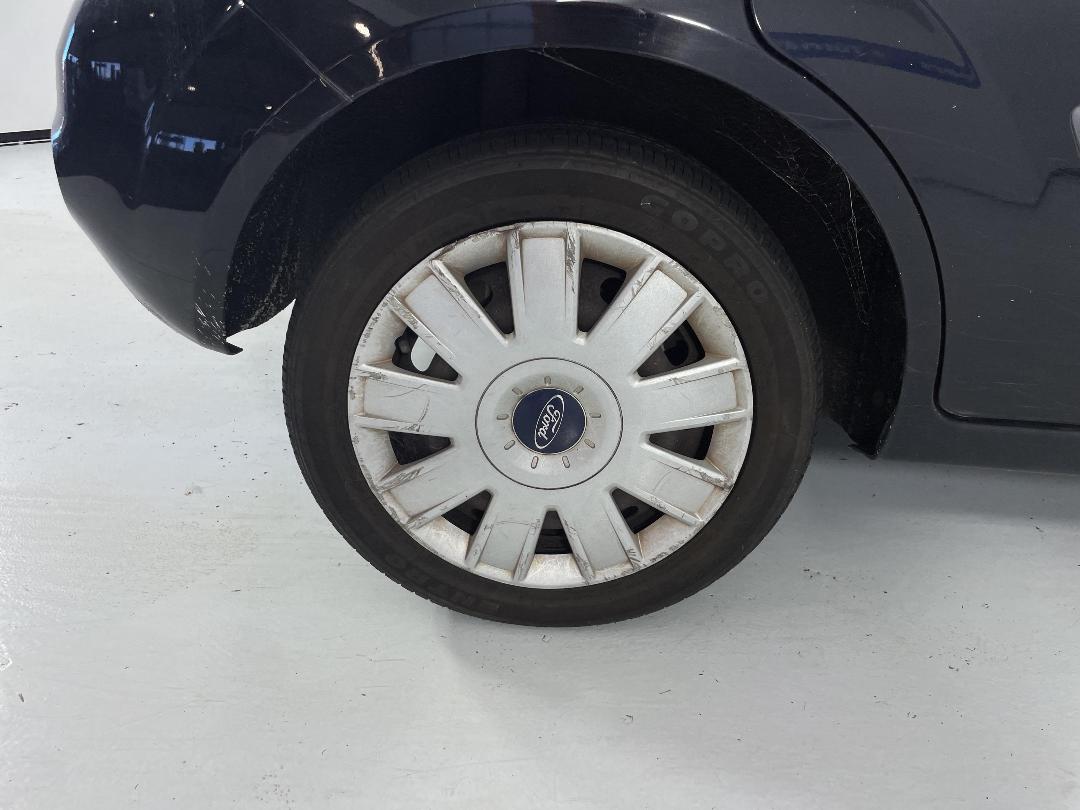 Photo '10' of Ford Fiesta Photo '10' of Ford Fiesta