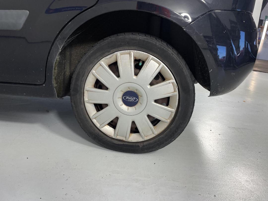 Photo '9' of Ford Fiesta Photo '9' of Ford Fiesta