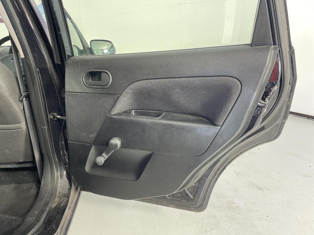 Photo '17' of Ford Fiesta Photo '17' of Ford Fiesta