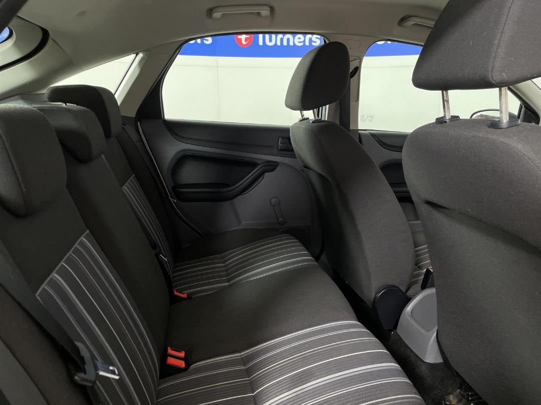 Photo '20' of Ford Focus Photo '20' of Ford Focus