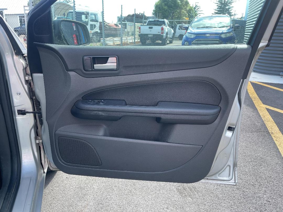 Photo '12' of Ford Focus Photo '12' of Ford Focus