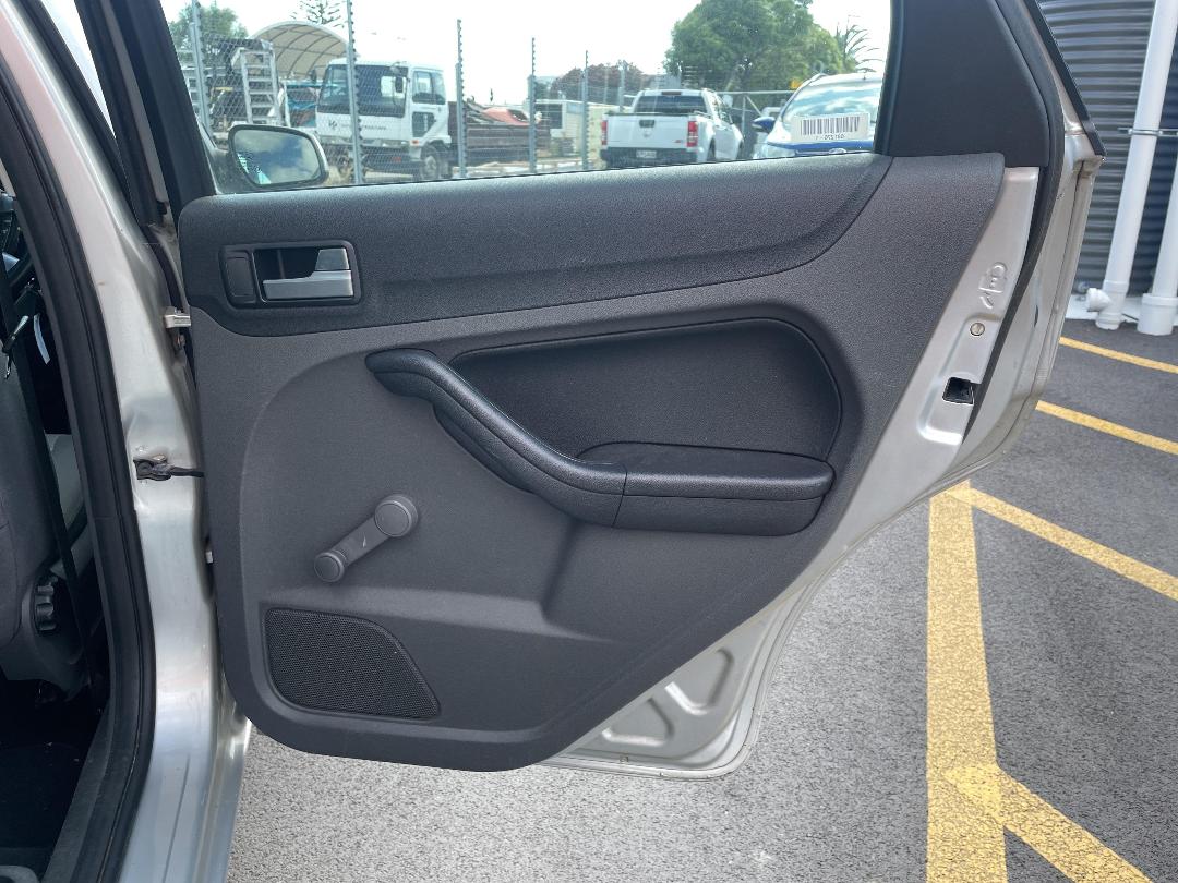 Photo '16' of Ford Focus Photo '16' of Ford Focus