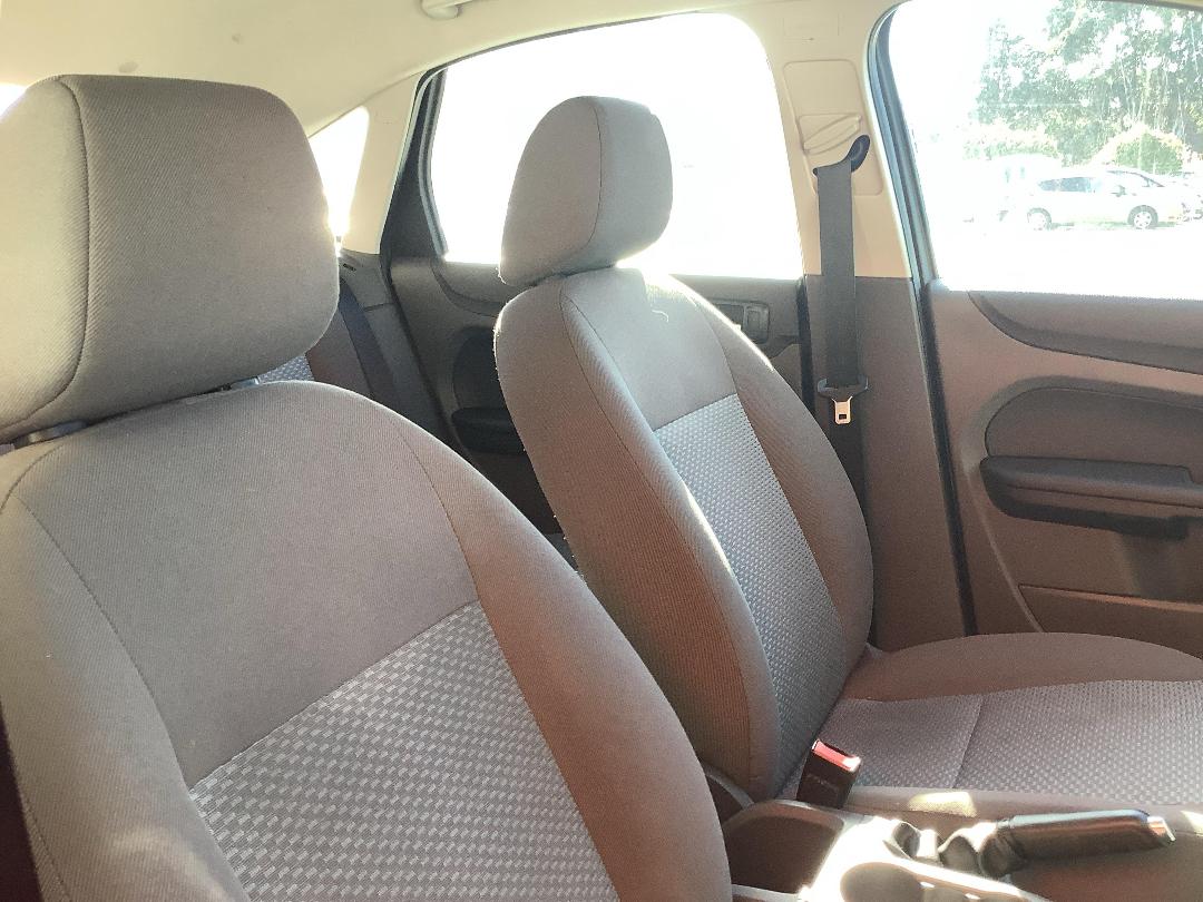 Photo '18' of Ford Focus