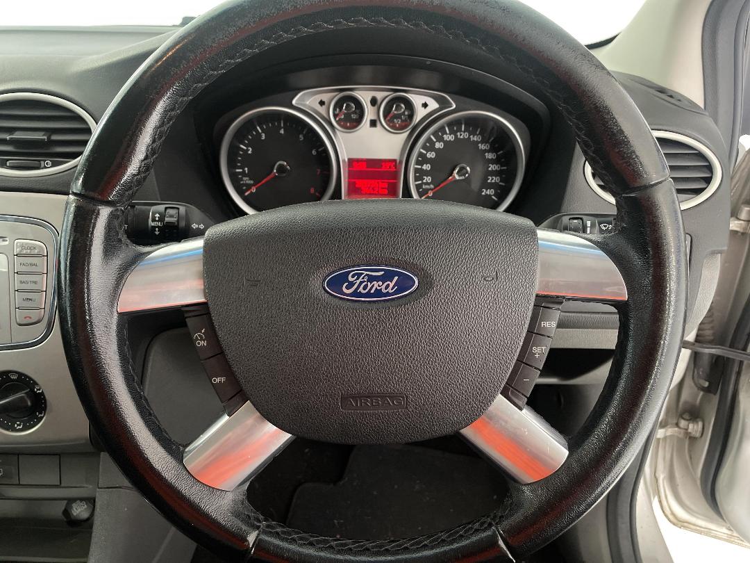 Photo '25' of Ford Focus Photo '25' of Ford Focus