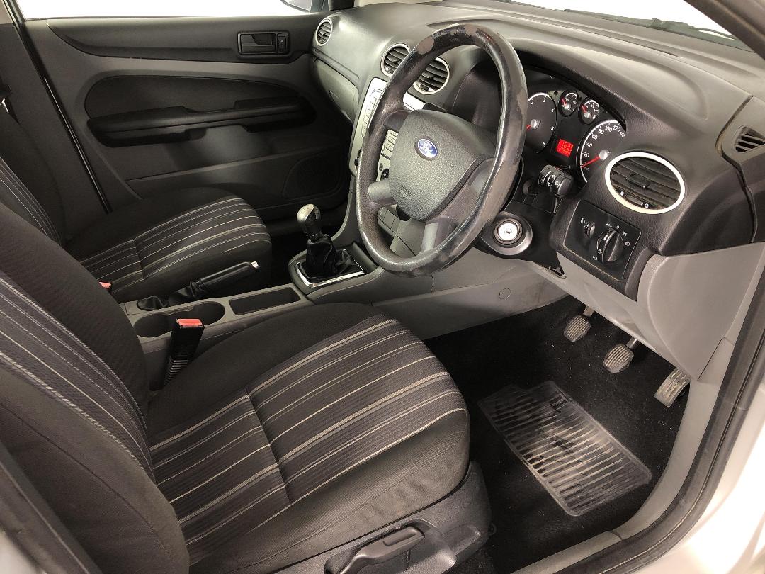 Photo '16' of Ford Focus Photo '16' of Ford Focus