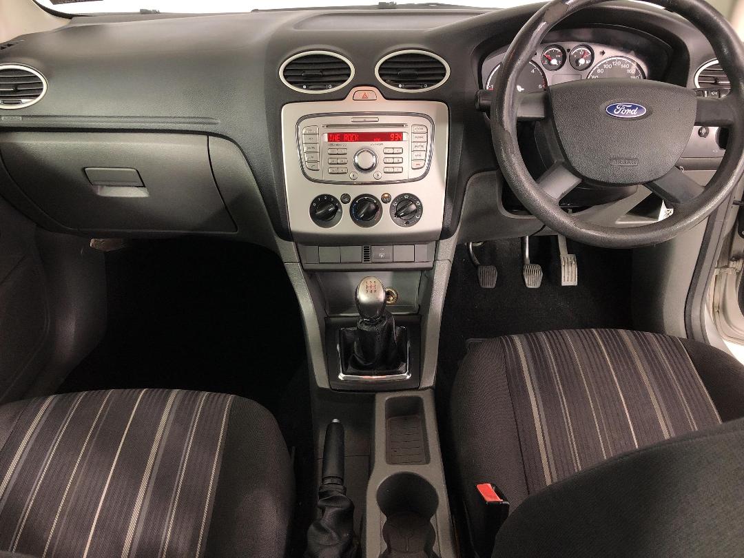 Photo '17' of Ford Focus Photo '17' of Ford Focus