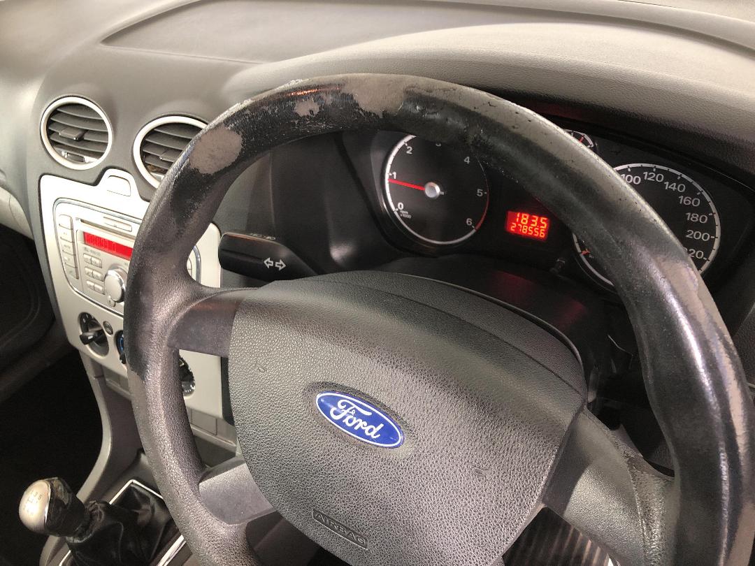 Photo '23' of Ford Focus Photo '23' of Ford Focus