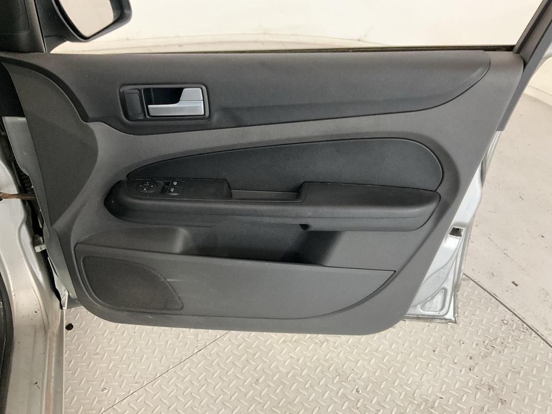 Photo '15' of Ford Focus Photo '15' of Ford Focus