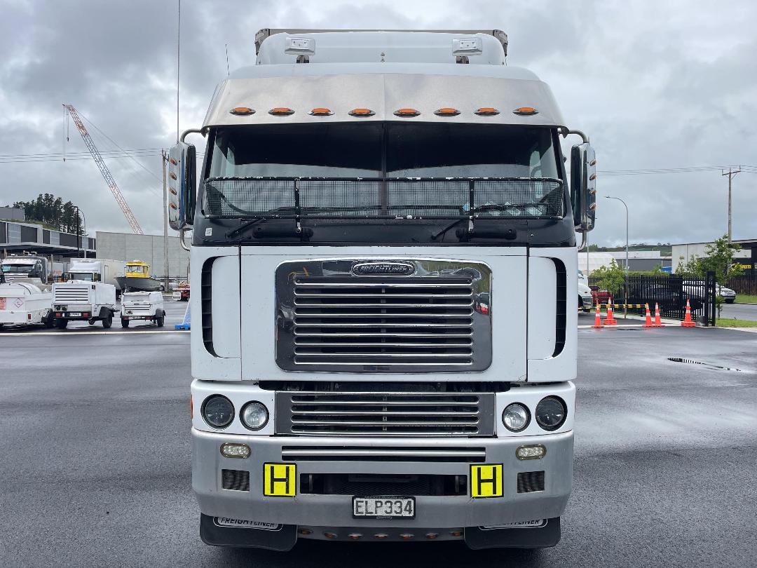 Photo '10' of Freightliner Argosy TSB Curtainsider