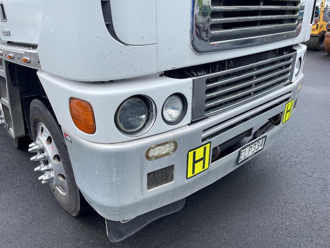 Photo '11' of Freightliner Argosy TSB Curtainsider