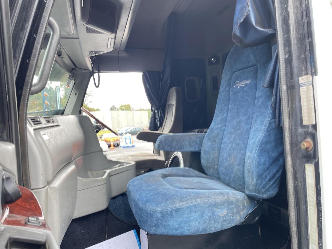 Photo '17' of Freightliner Argosy TSB Curtainsider