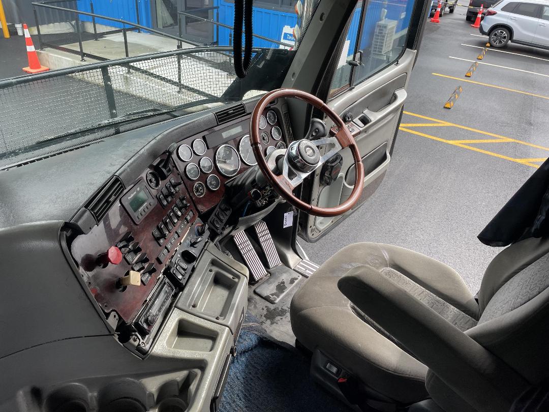 Photo '29' of Freightliner Argosy TSB Curtainsider