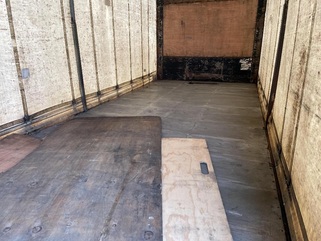 Photo '33' of Freightliner Argosy TSB Curtainsider