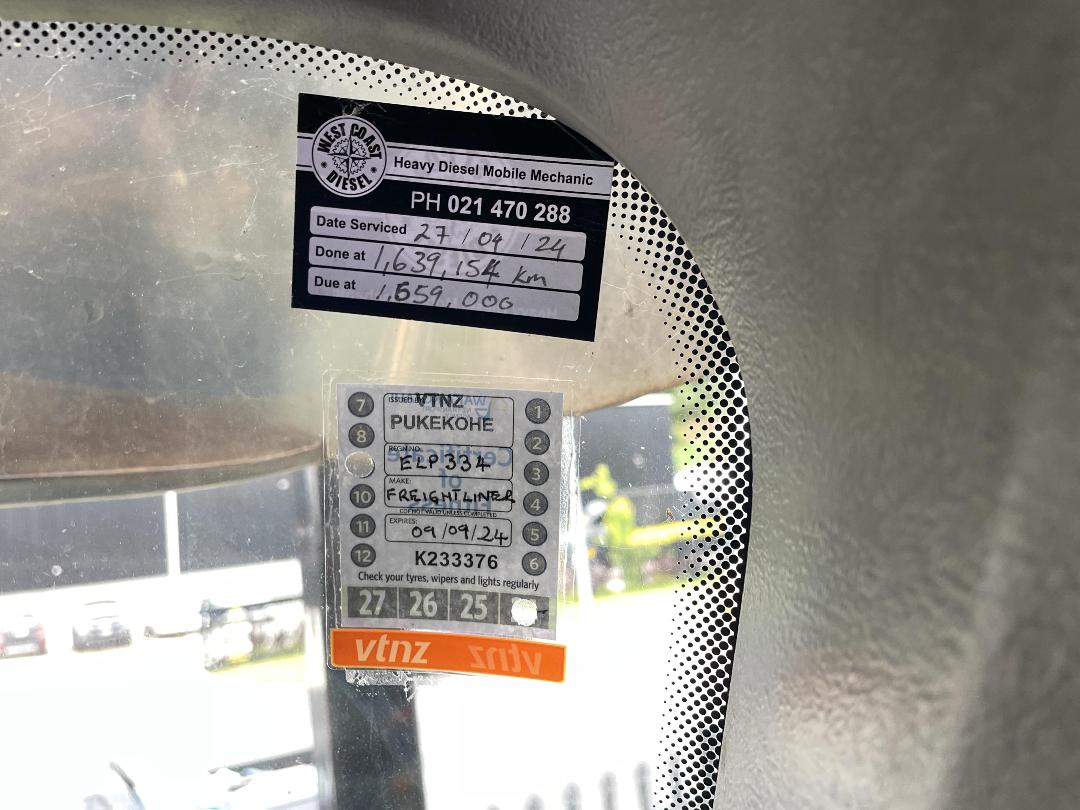 Photo '38' of Freightliner Argosy TSB Curtainsider