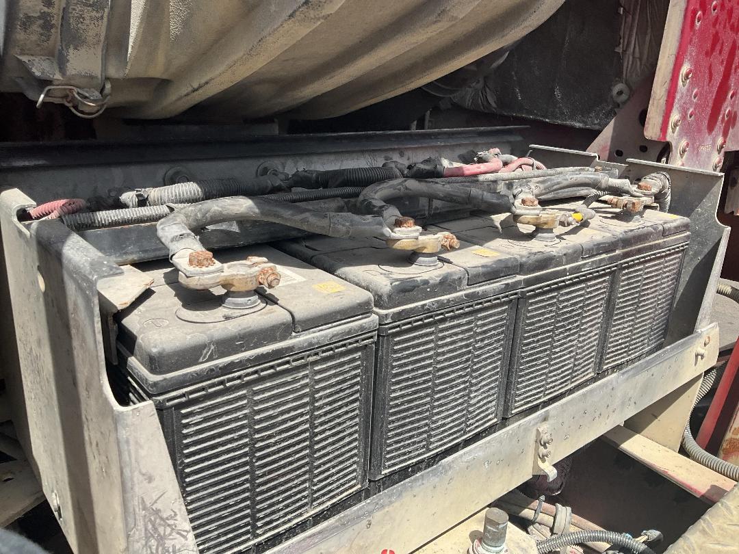 Photo '51' of Freightliner Argosy Cement Blower Tractor Unit