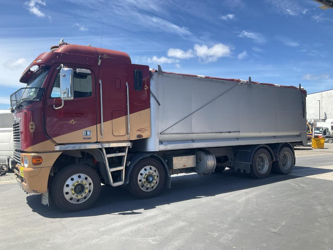 Photo '4' of Freightliner Argosy TSB Tipper