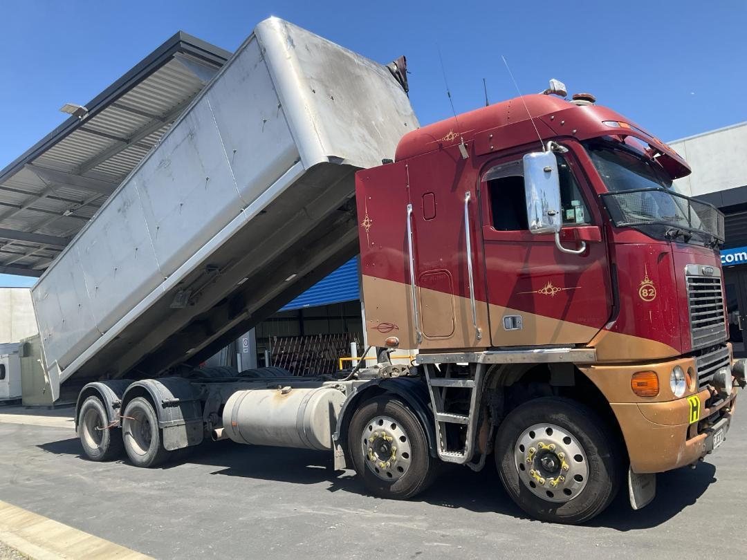 Photo '21' of Freightliner Argosy TSB Tipper