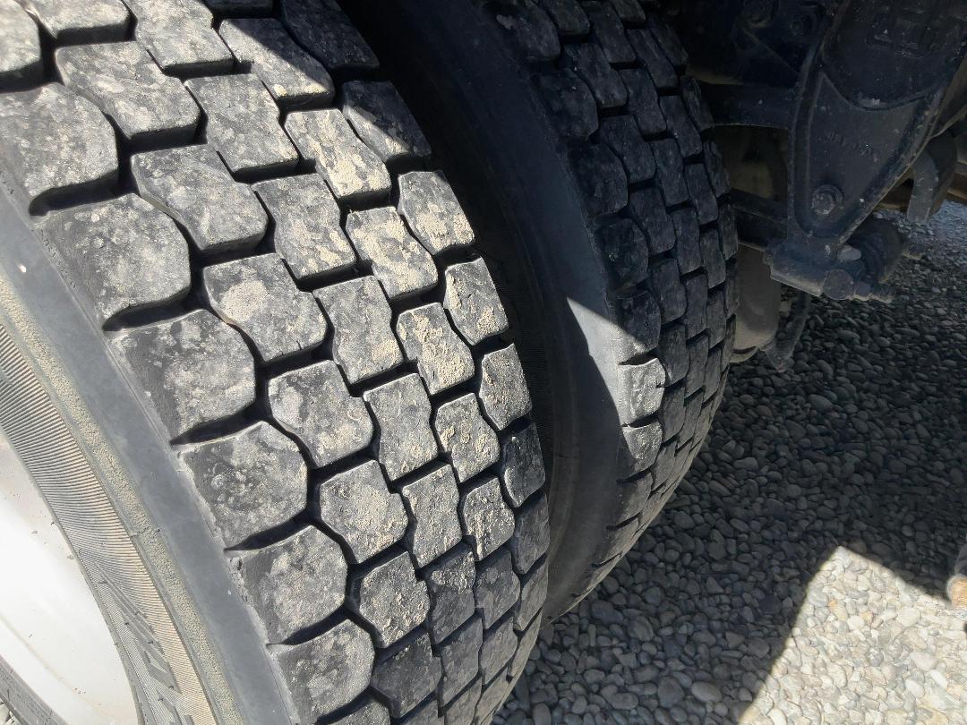 Photo '22' of Hino FY 1 EUPG-WPN Curtain/Chiller