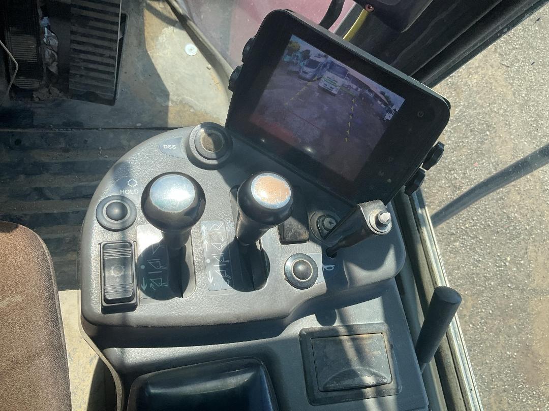 Photo '19' of Hitachi ZW220 Wheel Loader