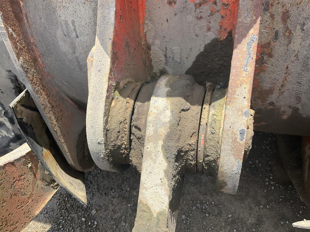 Photo '24' of Hitachi ZW220 Wheel Loader