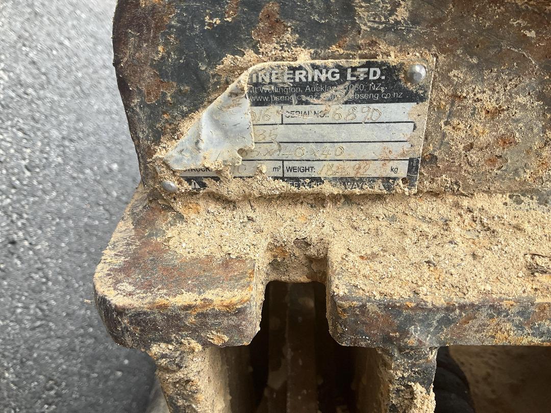 Photo '13' of Hitachi ZX35U/3F Excavator