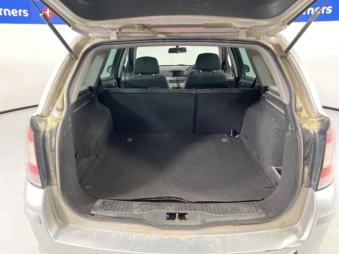 Photo '12' of Holden Astra MY9.0 Cdti Wagon Photo '12' of Holden Astra MY9.0 Cdti Wagon