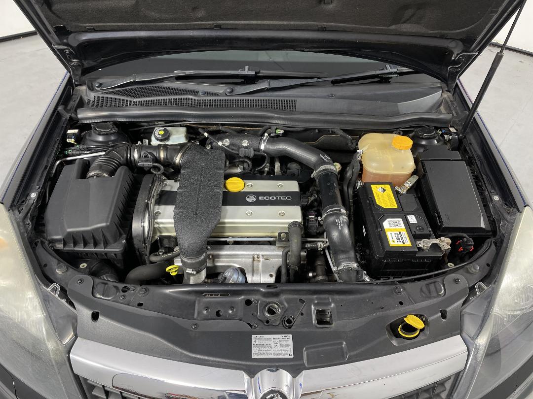 Photo '13' of Holden Astra