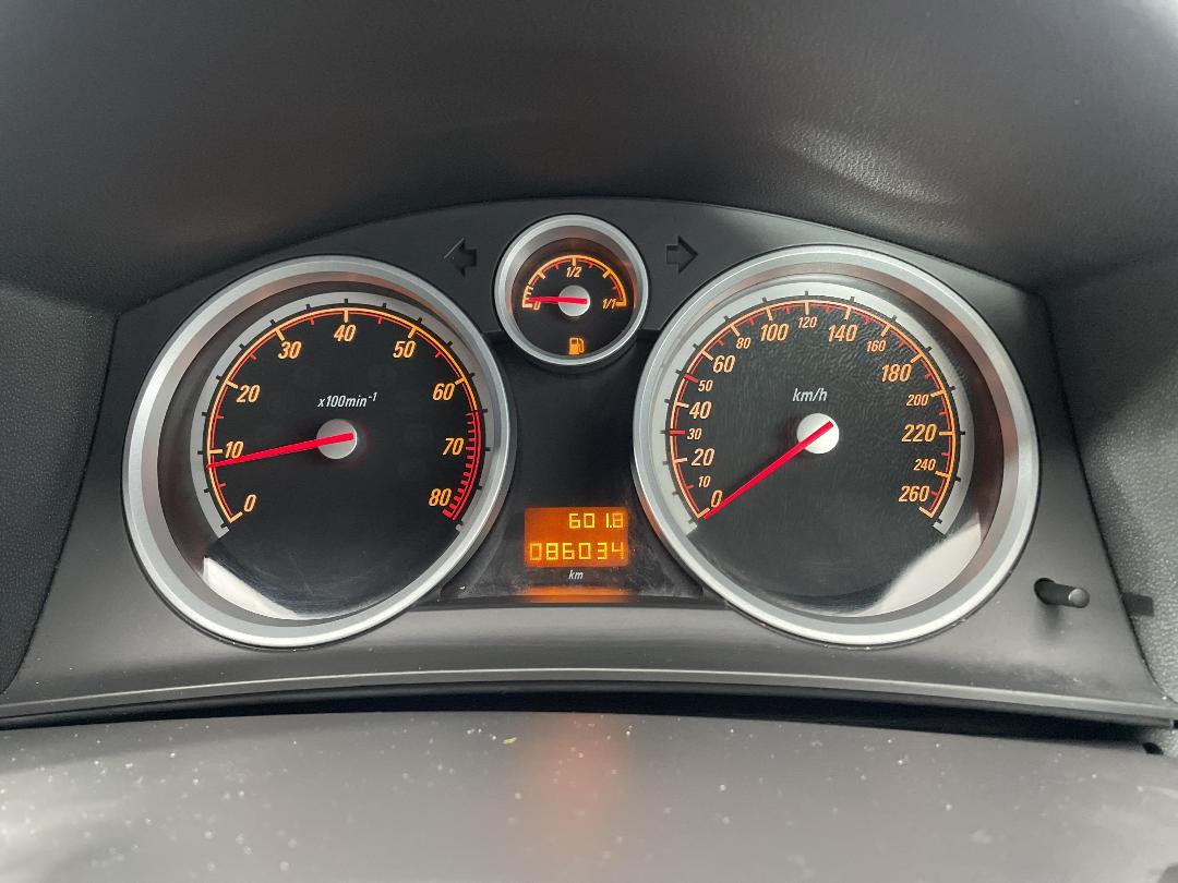 Photo '20' of Holden Astra