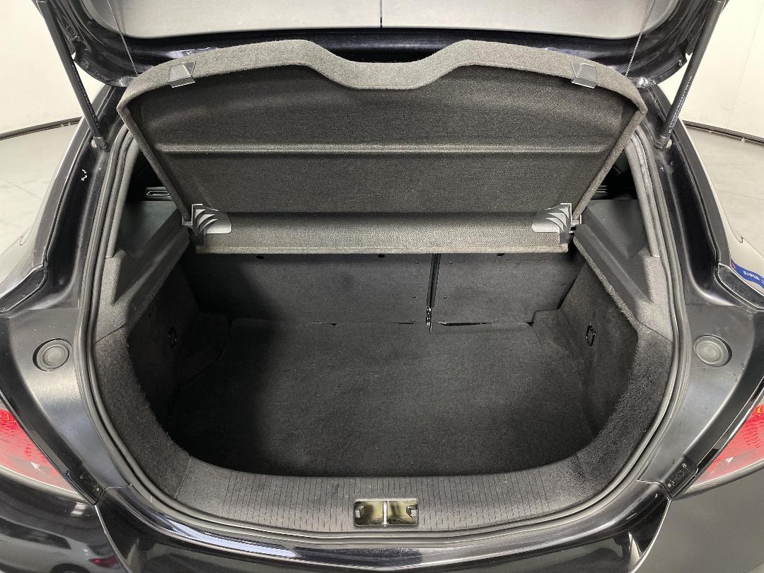 Photo '14' of Holden Astra