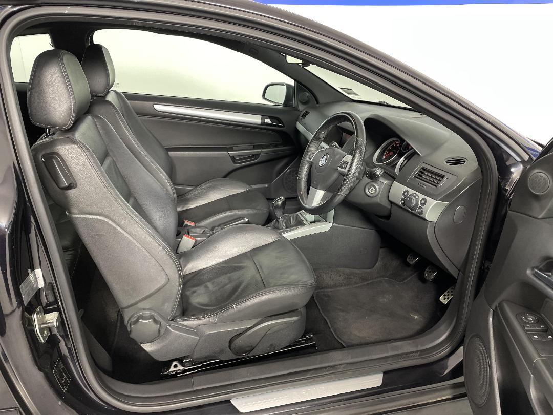 Photo '16' of Holden Astra