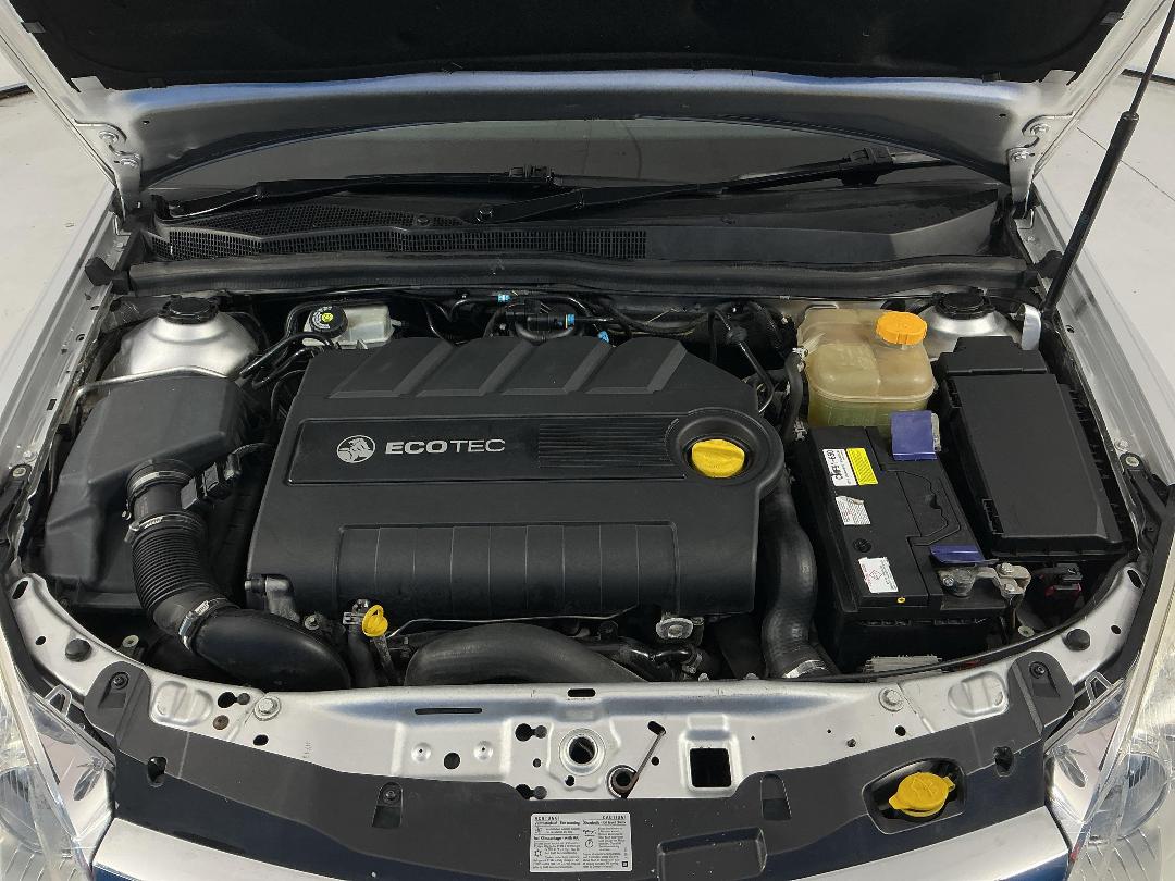 Photo '13' of Holden Astra