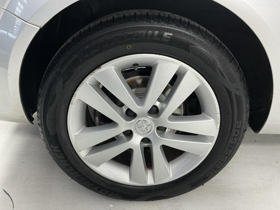 Photo '12' of Holden Astra