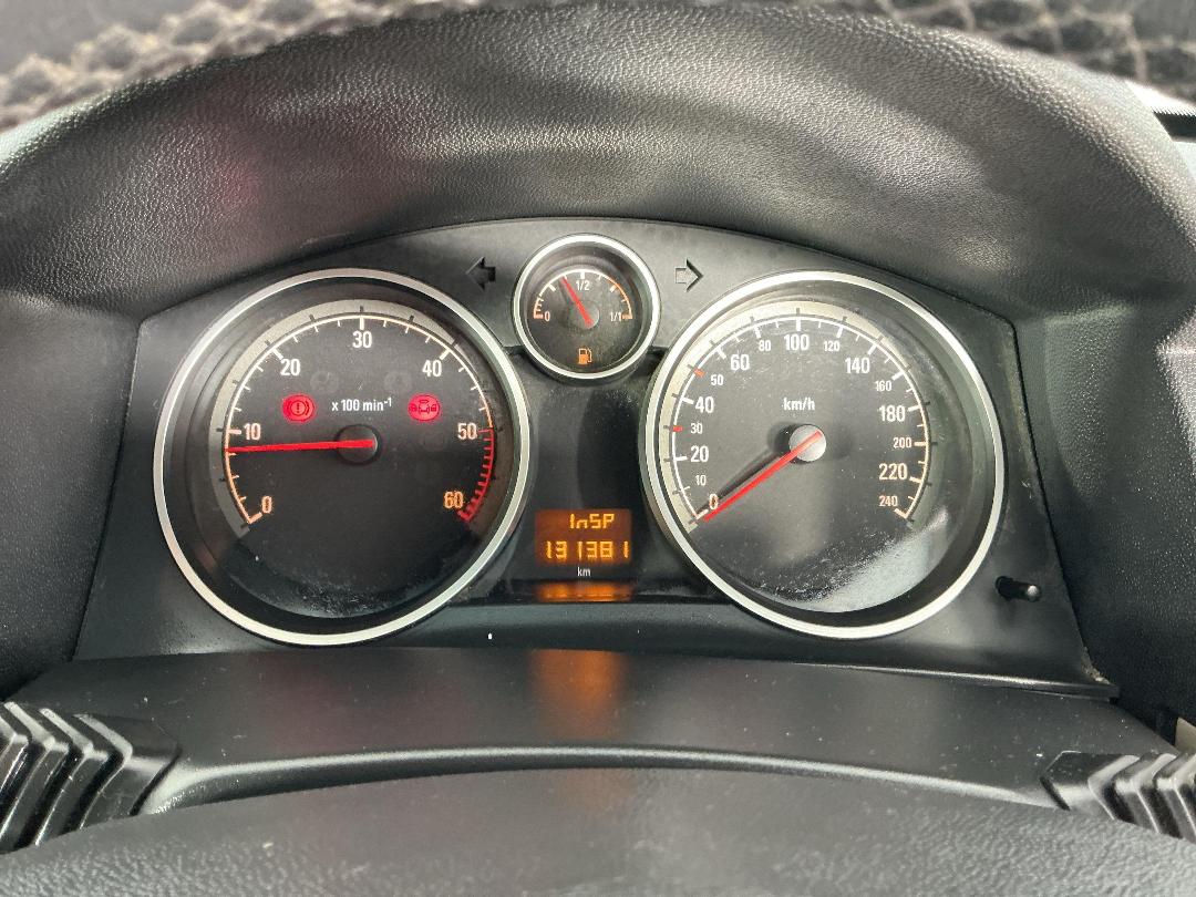 Photo '21' of Holden Astra