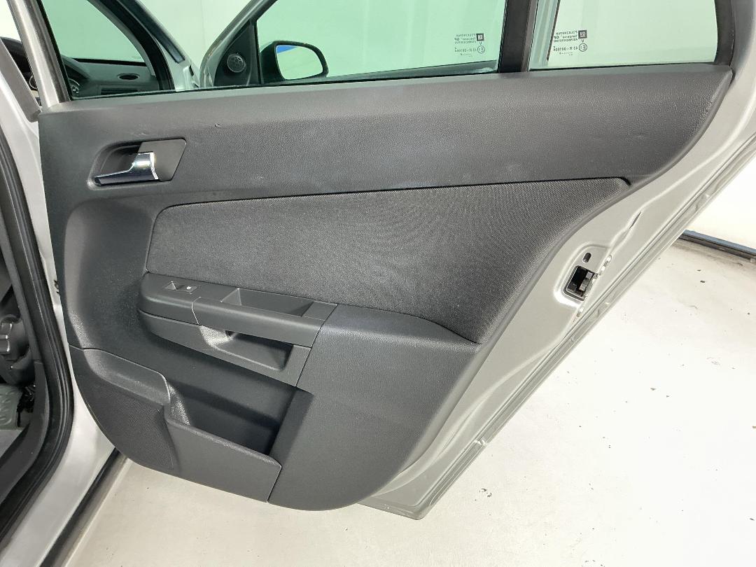 Photo '19' of Holden Astra