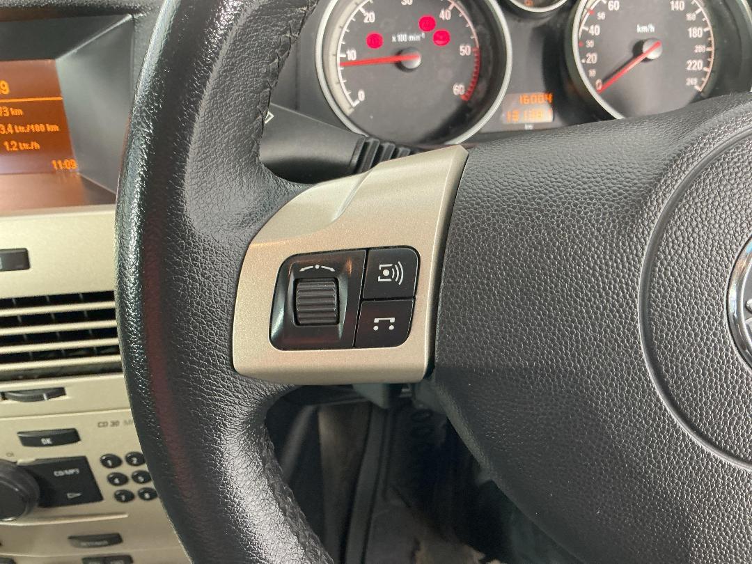 Photo '23' of Holden Astra