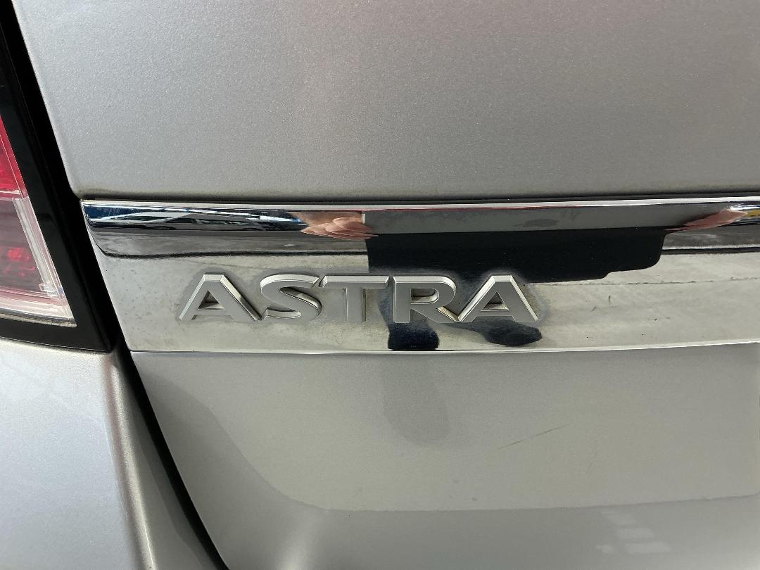 Photo '28' of Holden Astra