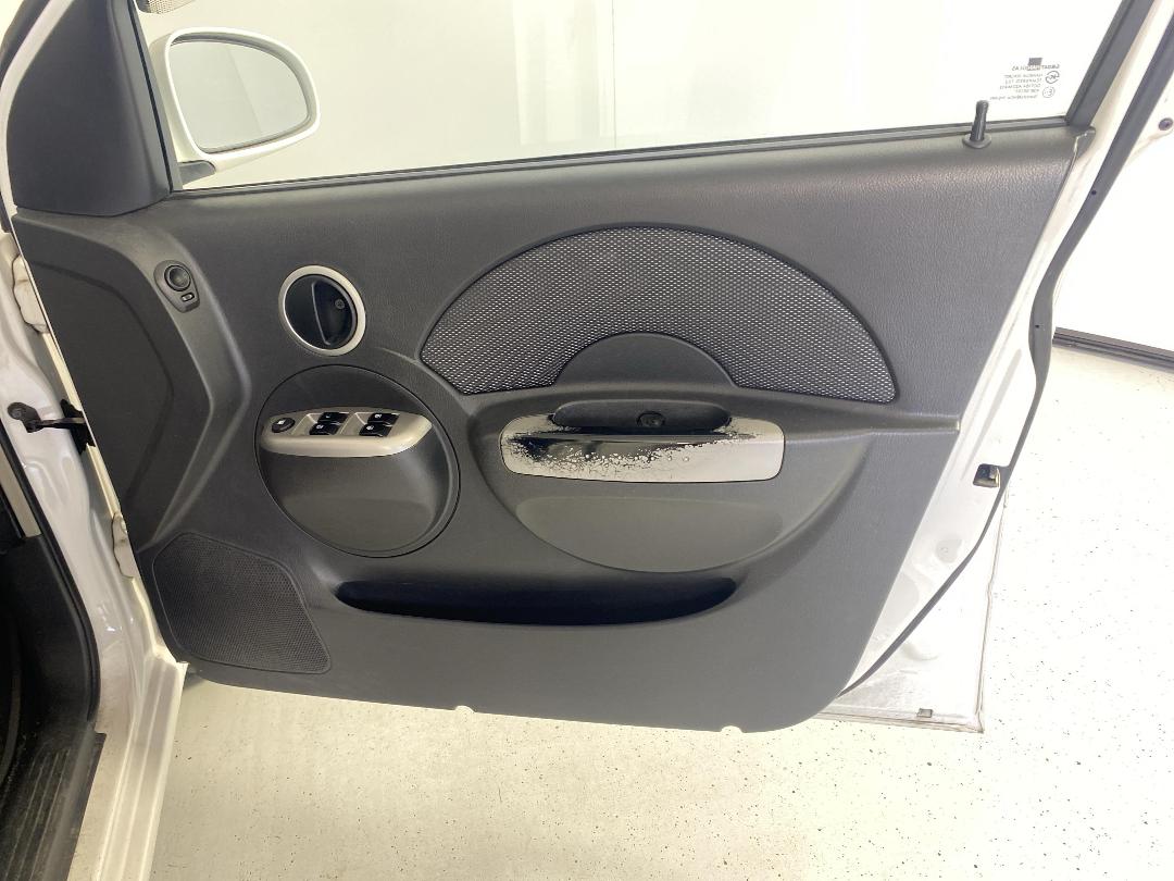 Photo '15' of Holden Barina Photo '15' of Holden Barina