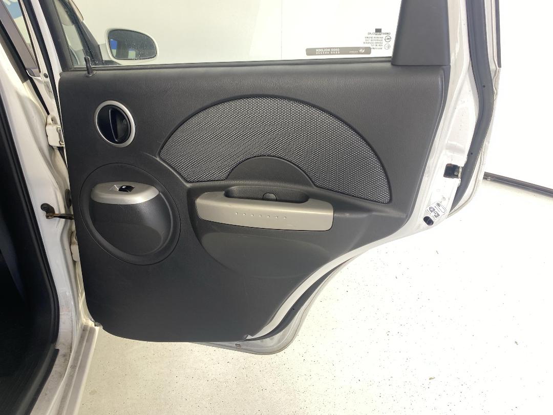 Photo '19' of Holden Barina Photo '19' of Holden Barina