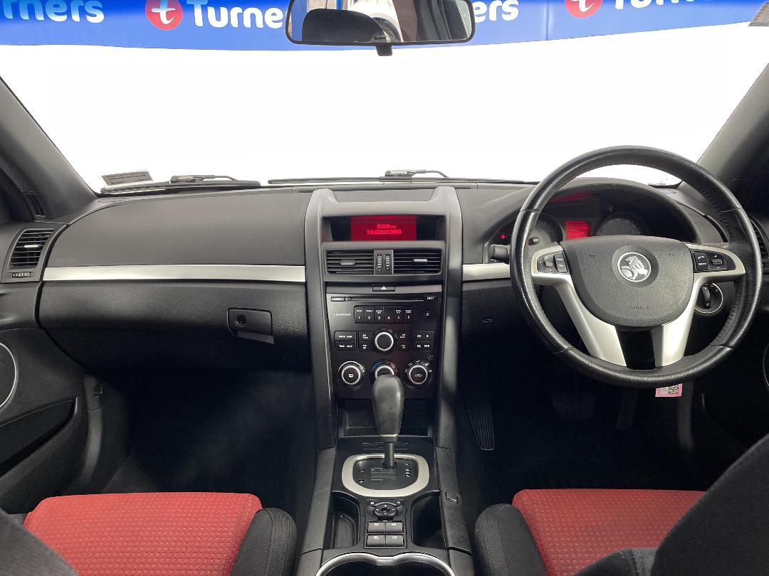 Photo '17' of Holden Commodore