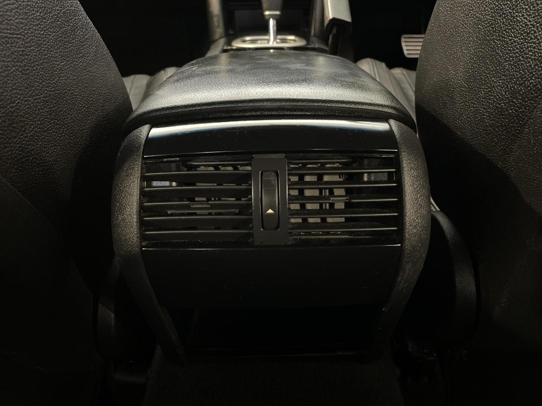 Photo '26' of Holden Commodore