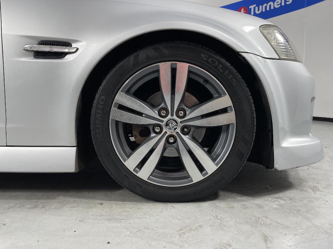 Photo '9' of Holden Commodore