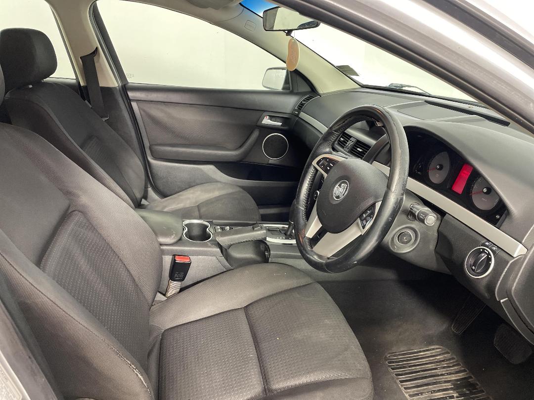 Photo '16' of Holden Commodore