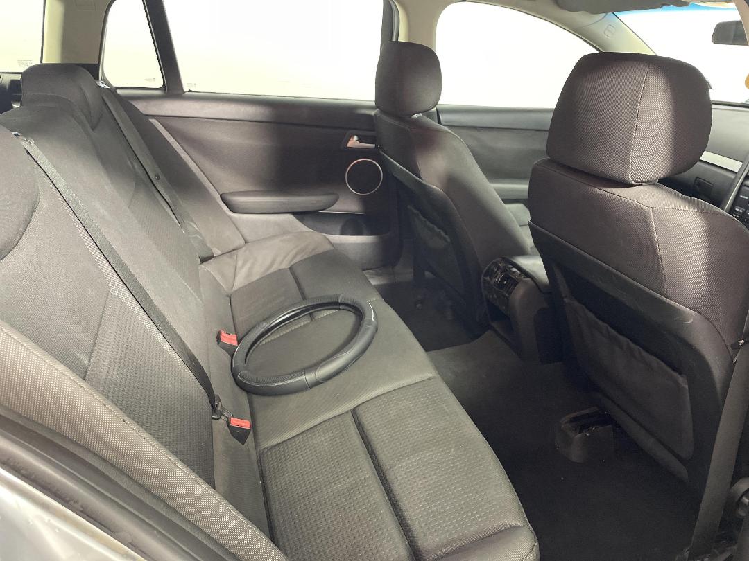 Photo '20' of Holden Commodore