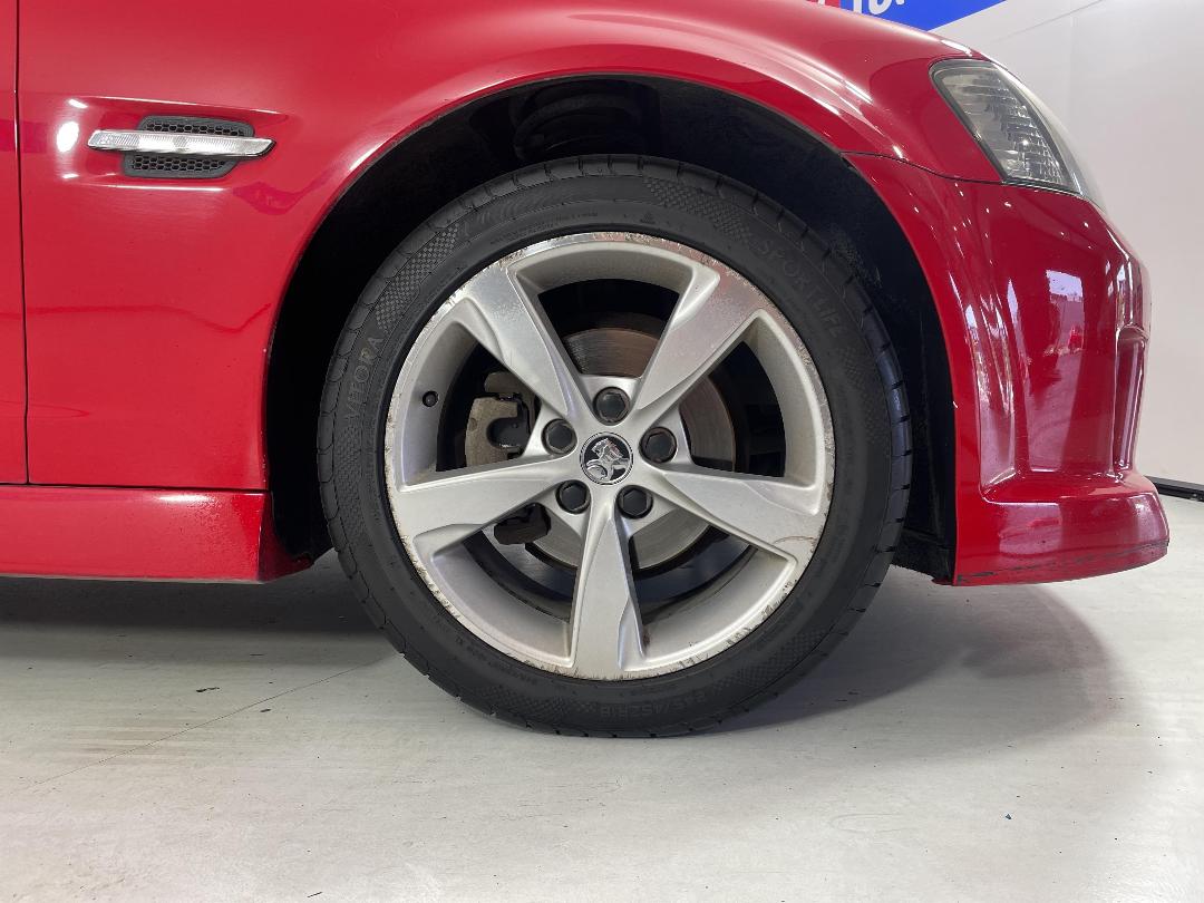 Photo '9' of Holden Commodore