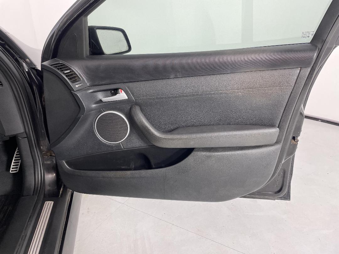 Photo '15' of Holden Commodore