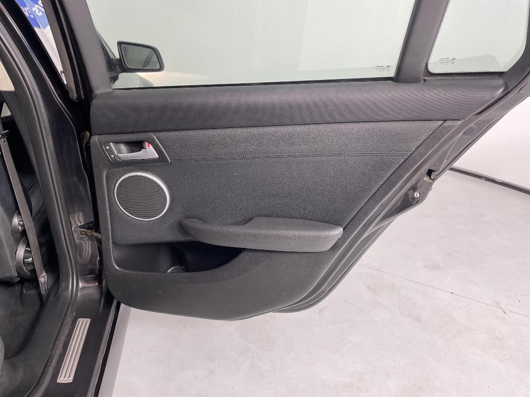 Photo '19' of Holden Commodore