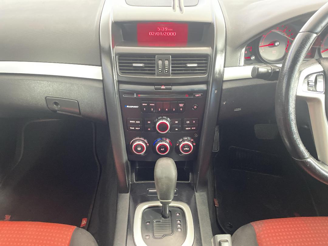 Photo '18' of Holden Commodore