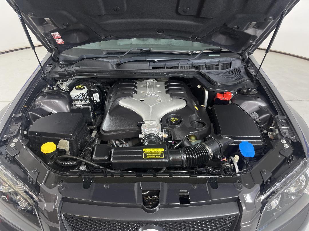 Photo '13' of Holden Commodore Photo '13' of Holden Commodore