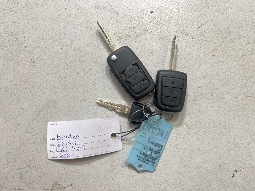 Photo '22' of Holden Commodore Photo '22' of Holden Commodore