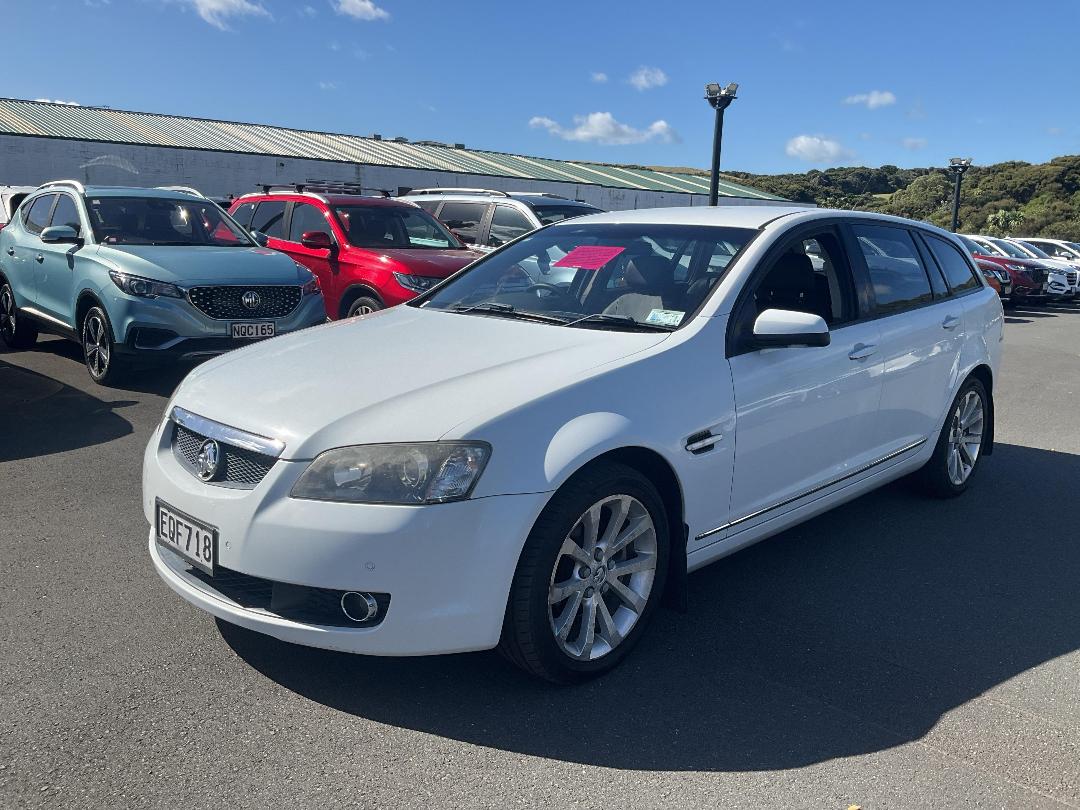 Photo '3' of Holden Commodore Sptwgn Calais VV6